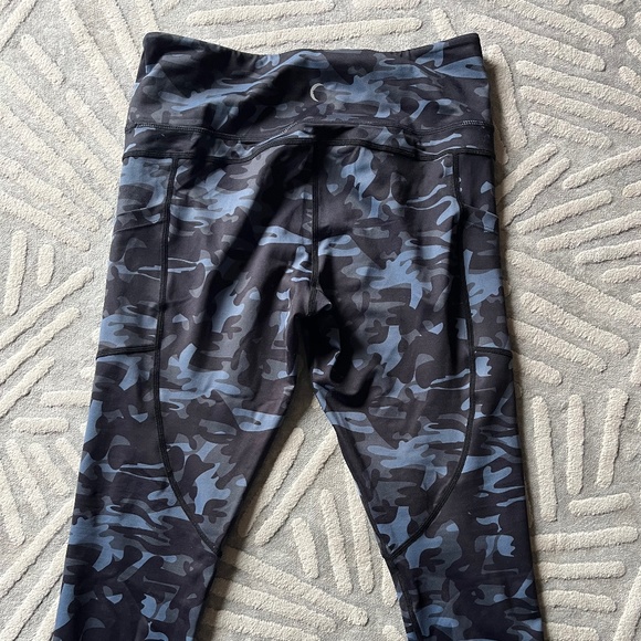 Zyia - Picture 3 of 4